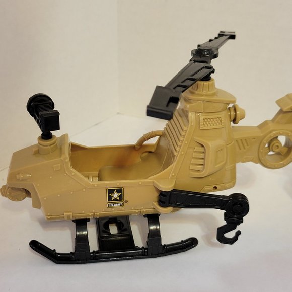 U.S. Army Desert Forces Playset Toy Action Figures Weapons and Vehicles - Picture 3 of 16